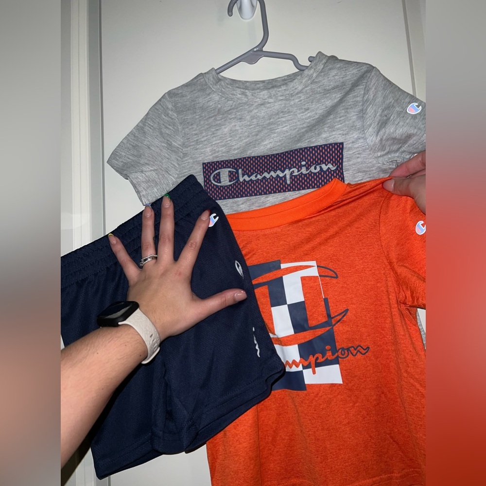 NWOT Champion 2T boys set